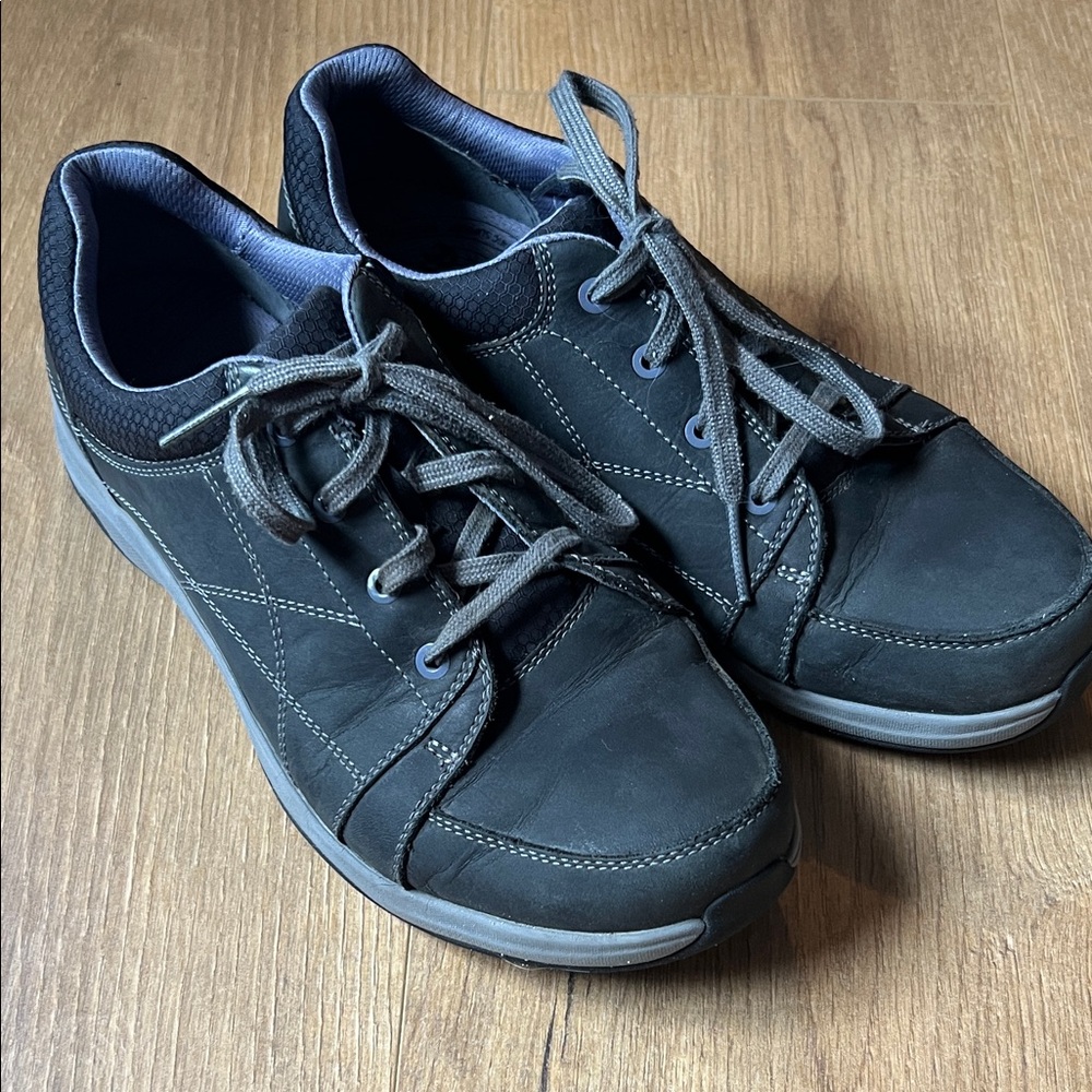 Ahnu Taraval WP Walking Men's Black and Gray Sneakers